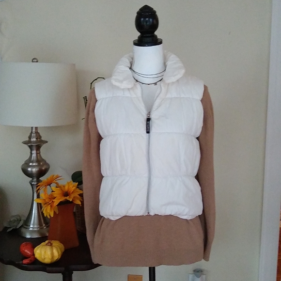 Bebe BBSP Puffer Vest - Picture 2 of 13